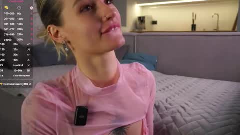 Kelly online show from April 19, 2:28 pm