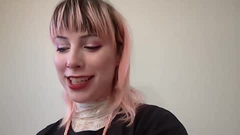 grimygirlie online show from June 15, 8:20 pm