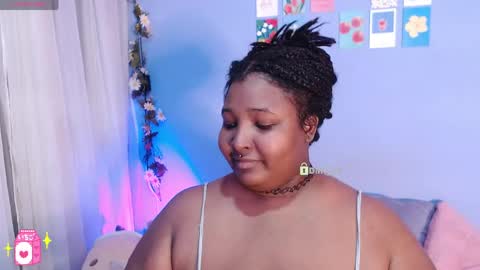 Grumosa velvet   online show from May 9, 4:42 pm