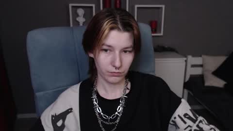 guitarandangell online show from February 10, 8:17 am