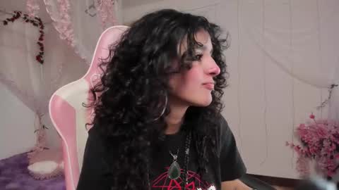 gummo_ online show from November 26, 9:27 pm