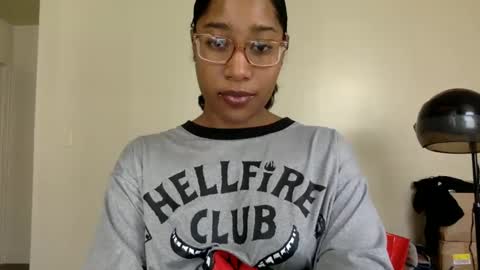 gyalxoxo online show from October 9, 3:27 pm