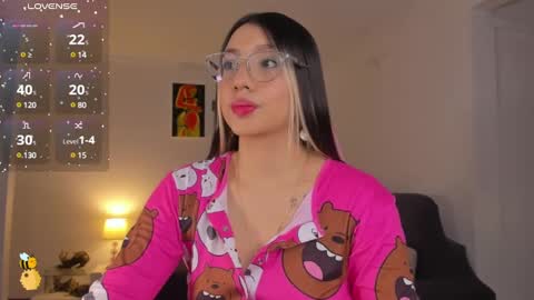 Snapshot of h3y_mia3 chatting on March 3, 6:20 am Paulina  online show from March 3, 6:20 am