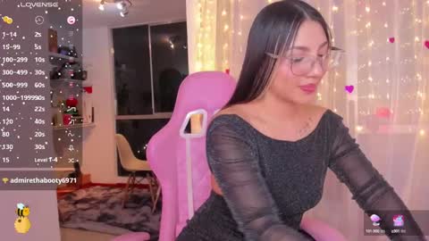 Snapshot of h3y_mia3 chatting on February 14, 6:23 am Paulina  online show from February 14, 6:23 am