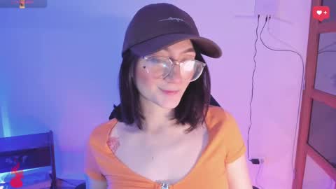 Snapshot of haanna_thompsoon chatting on December 3, 7:33 pm haanna_thompsoon online show from December 3, 7:33 pm