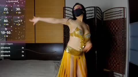 Snapshot of habibi_moon chatting on January 15, 2:24 pm Linda online show from January 15, 2:24 pm