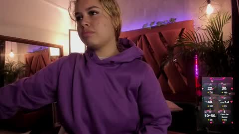 Haely online show from February 21, 11:22 am