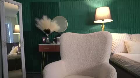 Hailey online show from March 7, 1:29 pm