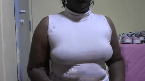 Snapshot of hairypussybigassy001 chatting on March 11, 7:36 pm hairypussybigassy001 online show from March 11, 7:36 pm