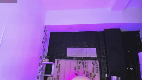 Snapshot of hairyybunny1811 chatting on March 8, 5:25 am HELEN Open Pvt Instagram helen bunnny online show from March 8, 5:25 am