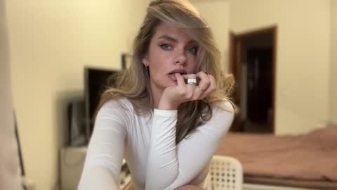 Snapshot of haley_rune chatting on September 24, 3:22 pm haley_rune online show from September 24, 3:22 pm