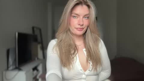 Snapshot of haley_rune chatting on September 22, 10:03 am haley_rune online show from September 22, 10:03 am