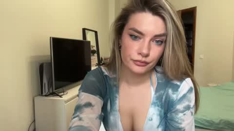 Snapshot of haley_rune chatting on February 13, 11:06 am haley_rune online show from February 13, 11:06 am