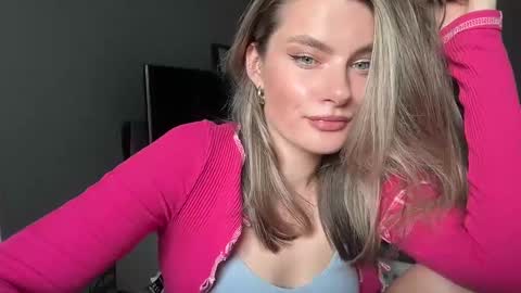 Snapshot of haley_rune chatting on February 26, 10:27 am haley_rune online show from February 26, 10:27 am