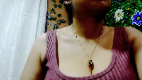 Snapshot of han_deus chatting on December 17, 6:24 am HANMy Dears make sure to follow me here create a FREE account if you dont have one and chat thank you. online show from December 17, 6:24 am