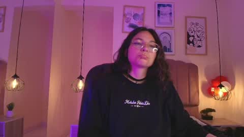 hanabie_ online show from April 17, 3:19 am