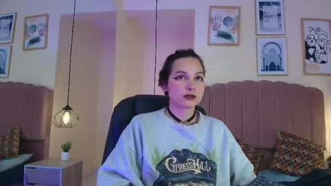 hanabie_ online show from April 21, 3:13 am