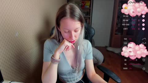 Mila online show from February 4, 5:01 pm