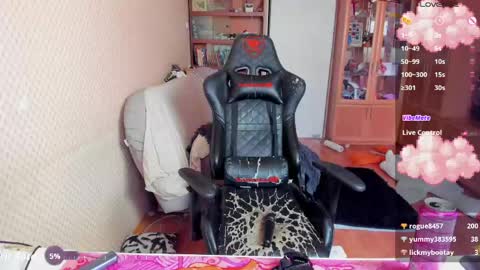 Mila online show from April 15, 8:15 am