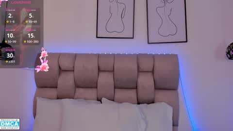 hanna__evans_ online show from February 24, 12:15 pm