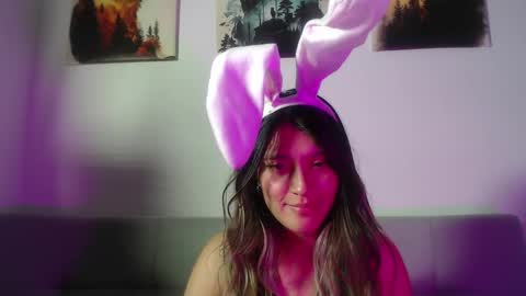 Hanna  online show from March 31, 3:06 am