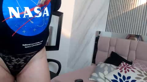 Hanna Palmer online show from November 19, 2:50 pm