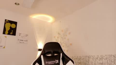 hanna_brownsxy online show from March 23, 3:45 am