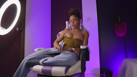 HANNA  online show from January 23, 2:12 am