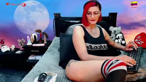 Snapshot of hanna_luna chatting on January 9, 7:42 am Hanna online show from January 9, 7:42 am