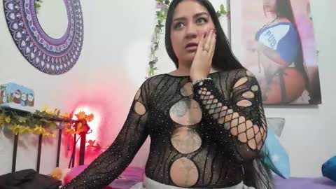 Camila online show from November 9, 7:43 pm