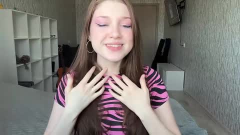 hanna_webber online show from June 1, 8:27 am