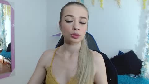 Hannah 027 online show from January 8, 3:32 am