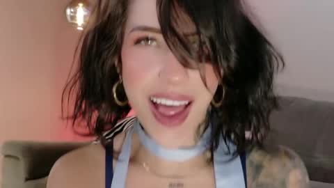 Hannah  online show from April 3, 12:41 am