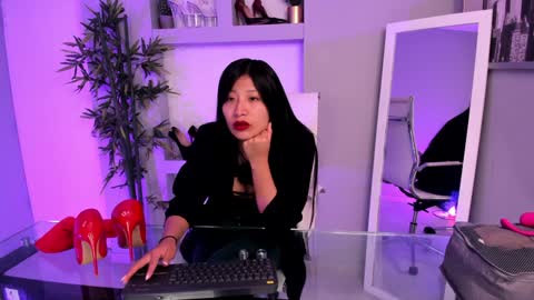 Snapshot of hannah_hcb chatting on January 27, 11:54 am HANNAH HOWELL online show from January 27, 11:54 am