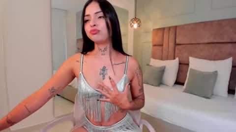 Snapshot of hannah_miltonn chatting on October 14, 10:01 pm Hannah Milton online show from October 14, 10:01 pm