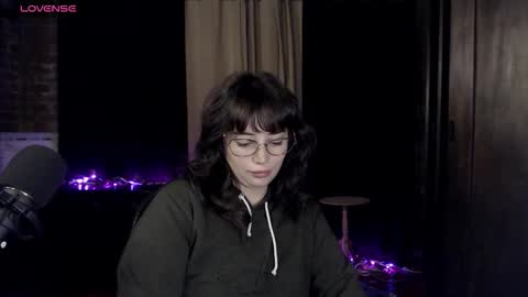 Hannah online show from December 15, 3:12 am