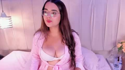 Hannah Lee online show from September 17, 8:51 pm