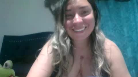 hannahevans2 online show from November 6, 12:16 am