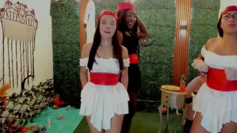 Hannahill69 online show from October 31, 7:45 am