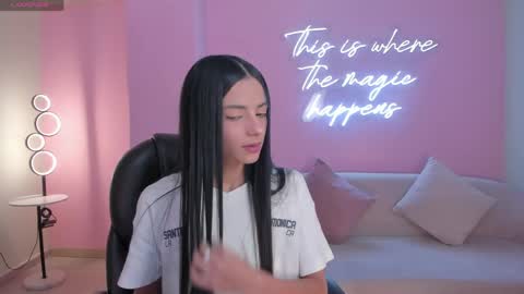 HANNAH J online show from March 28, 7:13 pm