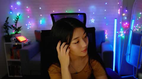 hannarosie online show from December 20, 7:29 pm