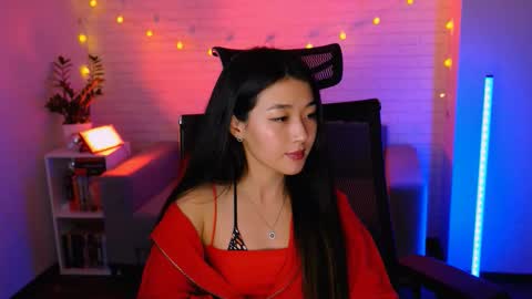 hannarosie online show from November 12, 9:35 pm