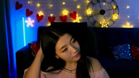Snapshot of hannarosie chatting on March 8, 8:13 pm hannarosie online show from March 8, 8:13 pm