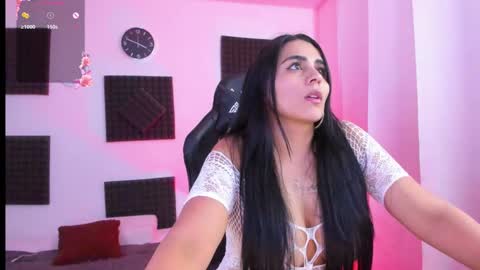 Snapshot of hannarusso chatting on September 18, 8:51 pm Hanna online show from September 18, 8:51 pm