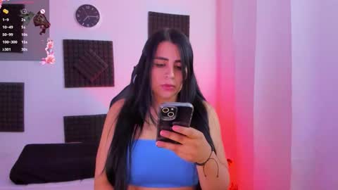 Snapshot of hannarusso chatting on October 17, 12:14 am Hanna online show from October 17, 12:14 am
