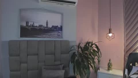 Snapshot of hanny_milf_ chatting on September 14, 12:03 pm HANNY online show from September 14, 12:03 pm