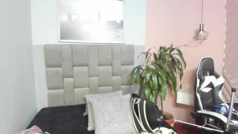 Snapshot of hanny_milf_ chatting on September 16, 11:18 am HANNY online show from September 16, 11:18 am