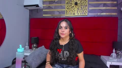 Snapshot of hanny_milf_ chatting on January 2, 11:41 am HANNY online show from January 2, 11:41 am