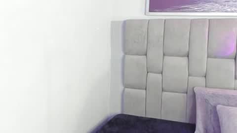 Snapshot of hanny_milf_ chatting on September 20, 11:52 am HANNY online show from September 20, 11:52 am