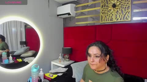 Snapshot of hanny_milf_ chatting on January 11, 11:56 am HANNY online show from January 11, 11:56 am